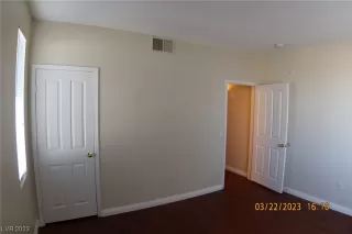 Photo #4: 2483859 Listing 