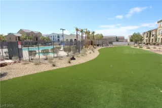 Photo #5: 2483868 Listing 