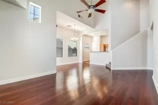 Photo #2: 2483912 Listing 