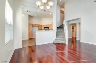 Photo #4: 2483912 Listing 