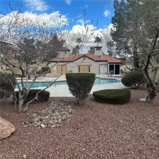 Photo #1: 2483923 Listing