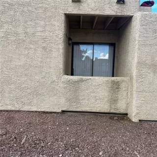 Photo #2: 2483923 Listing