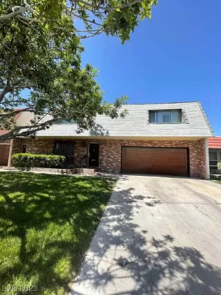 Photo #1: 2483945 Listing 