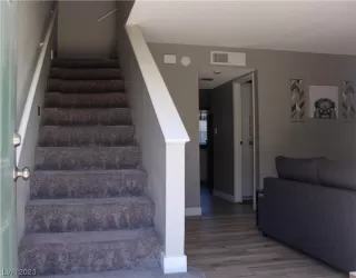 Photo #3: 2483954 Listing 