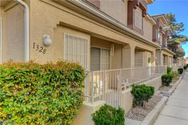 MLS: 2484025 Condo For Sale