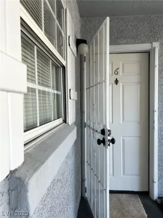 Photo #1: 2484074 Listing 