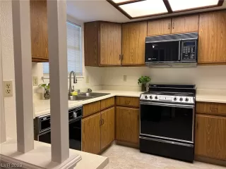 Photo #4: 2484074 Listing 