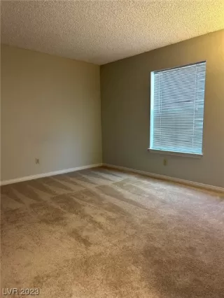 Photo #6: 2484074 Listing 