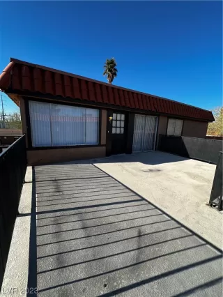 Photo #2: 2484081 Listing 