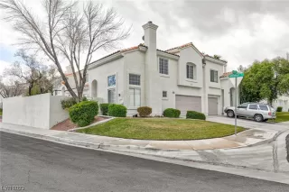 Photo #3: 2484083 Listing 