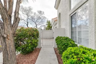 Photo #4: 2484083 Listing 