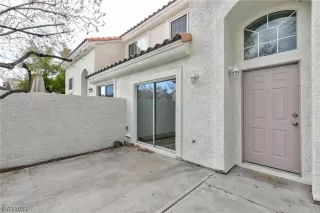 Photo #5: 2484083 Listing 