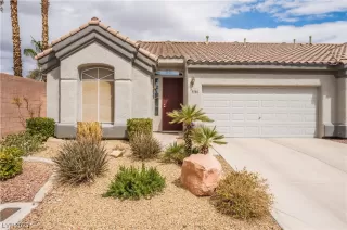 Photo #2: 2484089 Listing