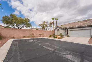 Photo #3: 2484089 Listing