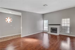 Photo #2: 2484094 Listing 