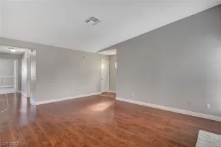 Photo #3: 2484094 Listing 