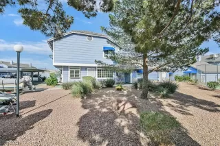 Photo #1: 2484098 Listing