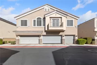 Photo #2: 2484106 Listing