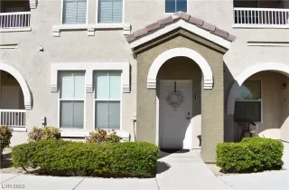 Photo #3: 2484107 Listing