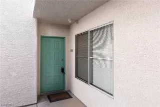 Photo #4: 2484117 Listing 