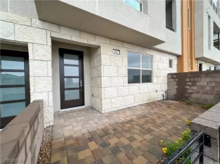 Photo #1: 2484146 Listing