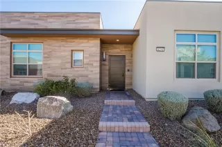 Photo #1: 2484149 Listing 