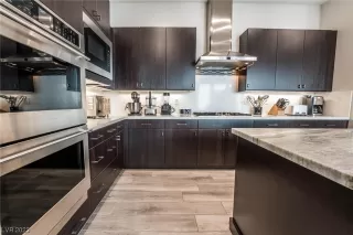 Photo #5: 2484149 Listing 