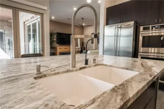 Photo #6: 2484149 Listing 