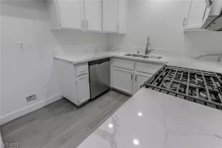 Photo #1: 2484164 Listing