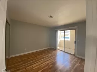 Photo #1: 2484183 Listing 