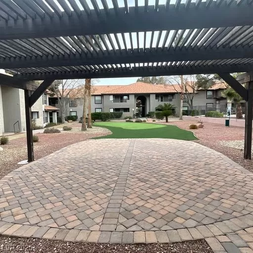 MLS: 2484191 Condo For Sale