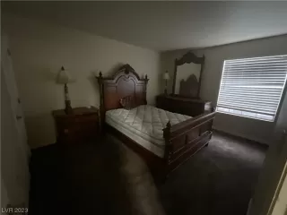 Photo #4: 2484191 Listing