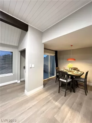 Photo #6: 2484224 Listing