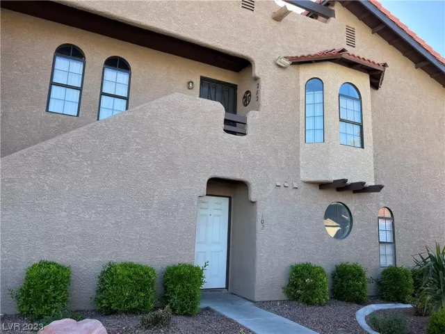 MLS: 2484229 Condo For Sale