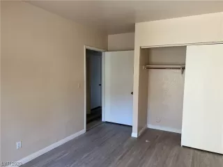 Photo #2: 2484229 Listing 