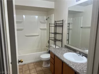 Photo #3: 2484229 Listing 