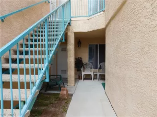 Photo #2: 2484246 Listing