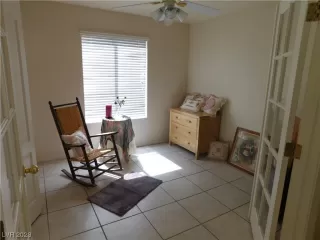 Photo #6: 2484246 Listing