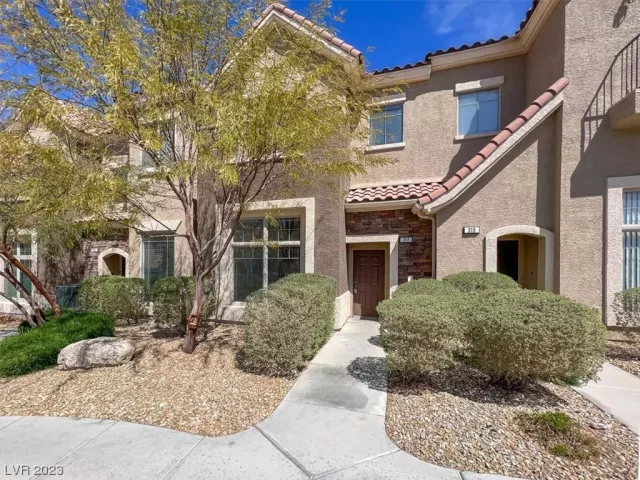 MLS: 2484274 Condo For Sale