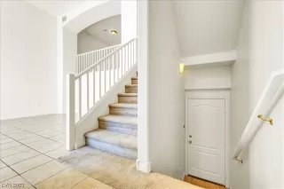 Photo #3: 2484274 Listing 