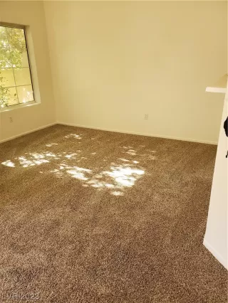 Photo #5: 2484303 Listing 