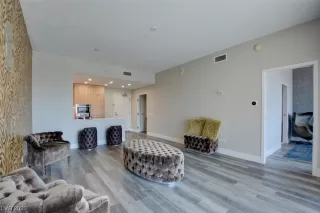 Photo #2: 2484306 Listing 