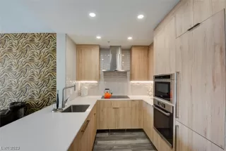 Photo #6: 2484306 Listing 