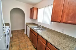 Photo #6: 2484314 Listing 