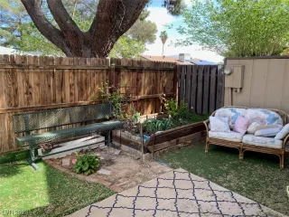 Photo #6: 2484361 Listing 