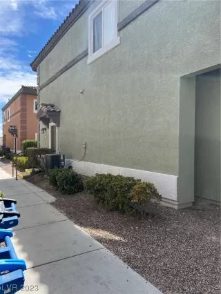 Photo #2: 2484392 Listing 