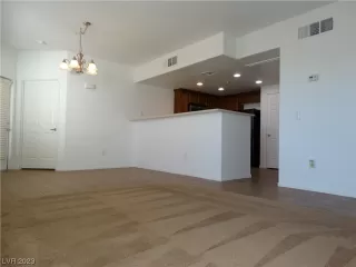 Photo #2: 2484420 Listing 