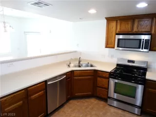 Photo #4: 2484420 Listing 