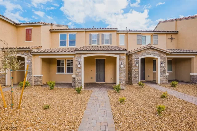 MLS: 2484447 Condo For Sale