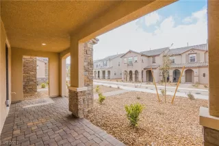 Photo #2: 2484447 Listing 